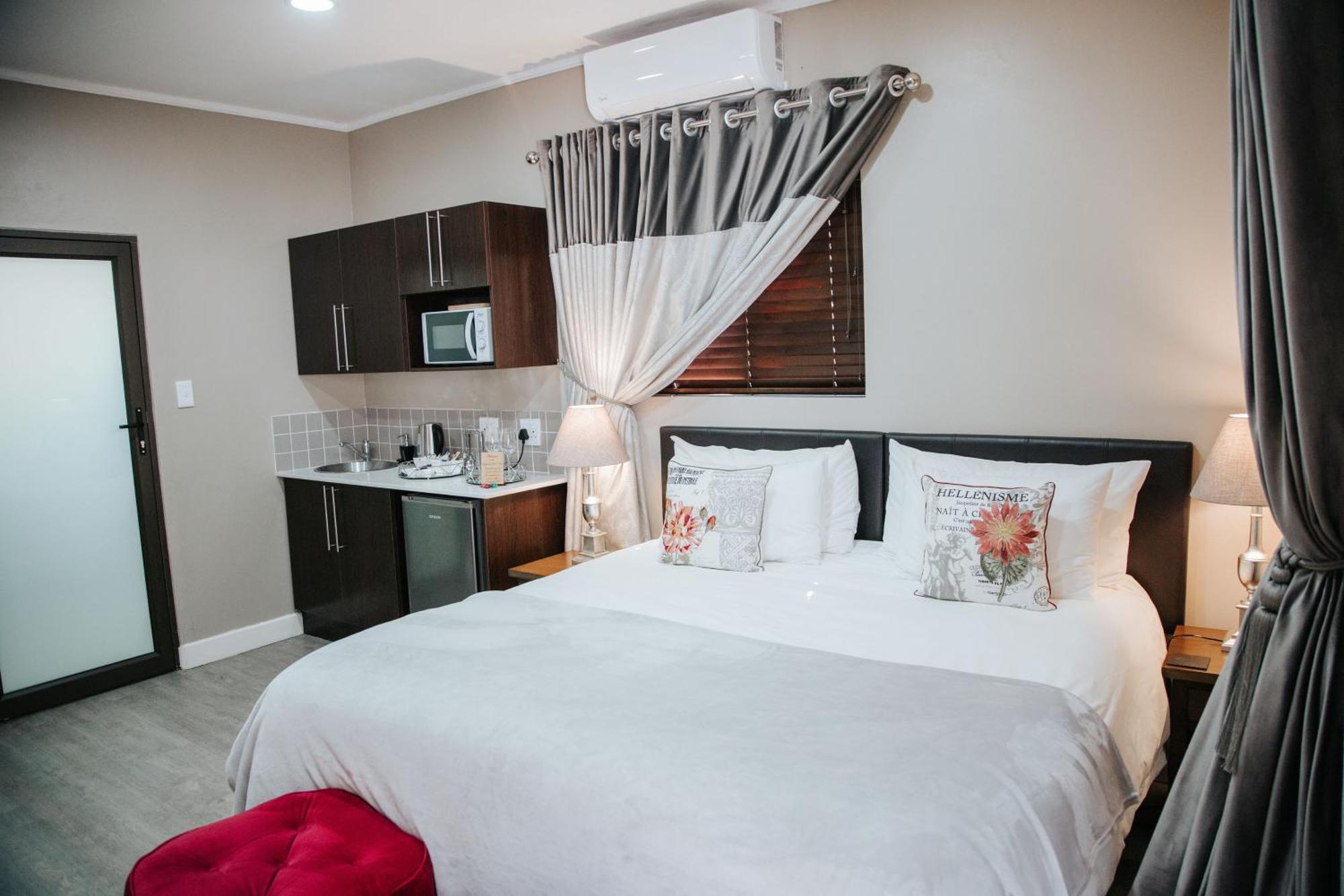 The Symphony Guest House Queenstown Esterno foto